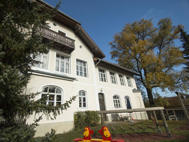 Villa Kunterbunt von der Seite