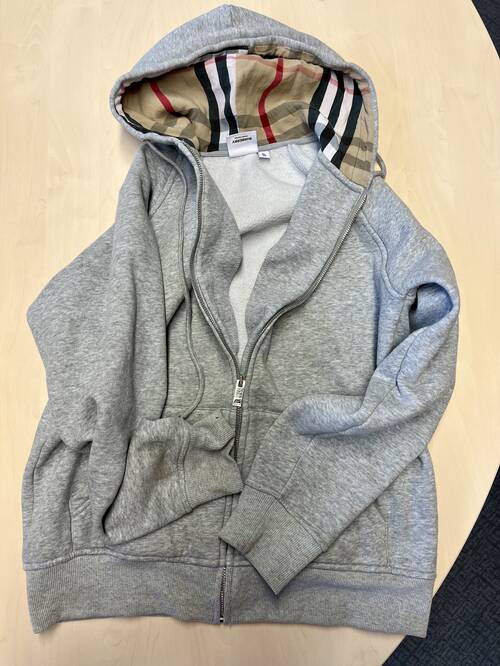 Graue Jacke